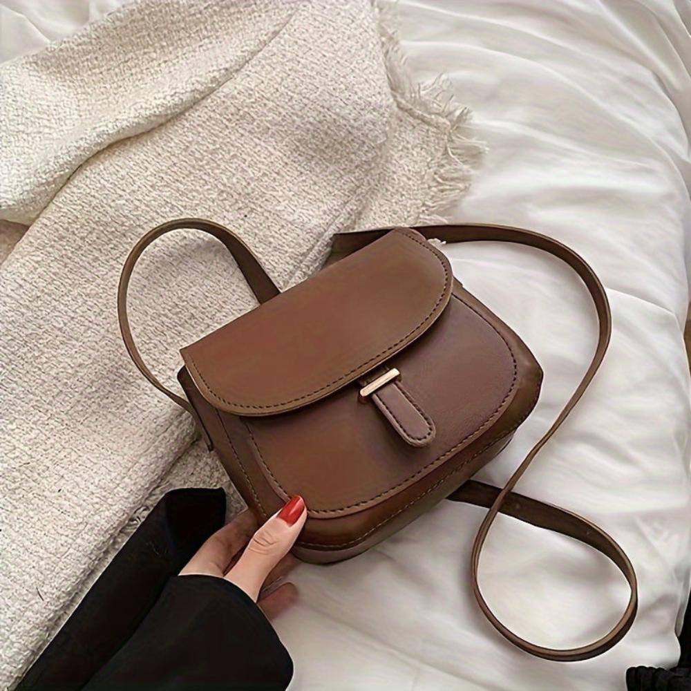 Women’s Small Brown Leather Saddle Bag – Amelia Retro Crossbody Shoulder Purse