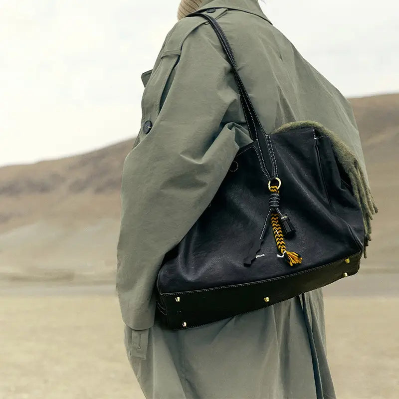 Women’s Large Black Leather Shoulder Travel Tote Bag | Jonathan