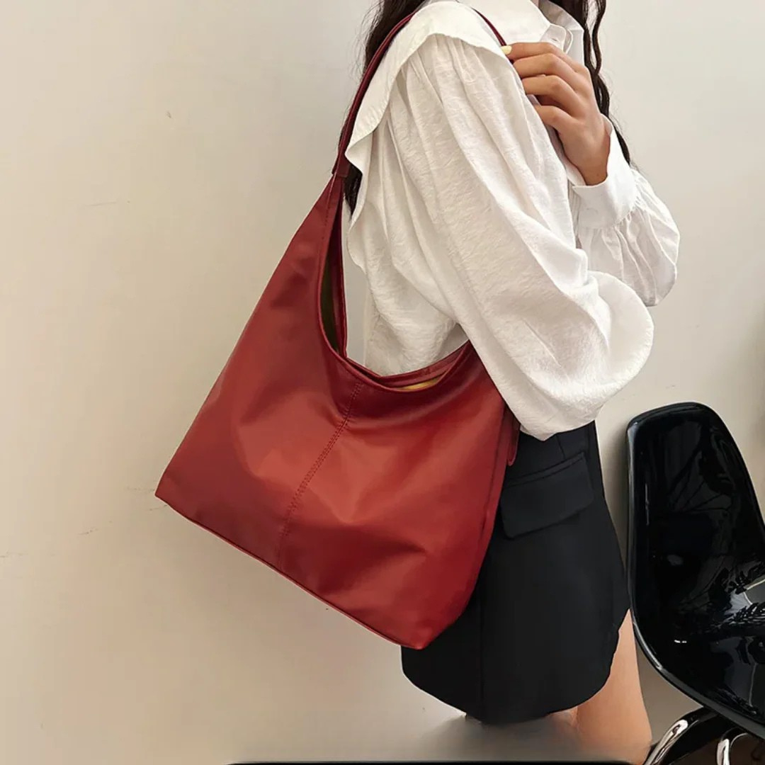 Women’s Soft Hobo Shoulder Bag with Relaxed Silhouette | Lara