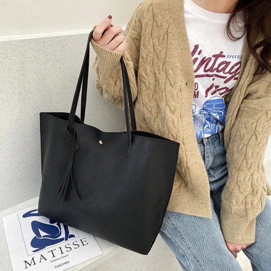 Women’s Large Navy Leather Tote Bag with Tassel | Tessa