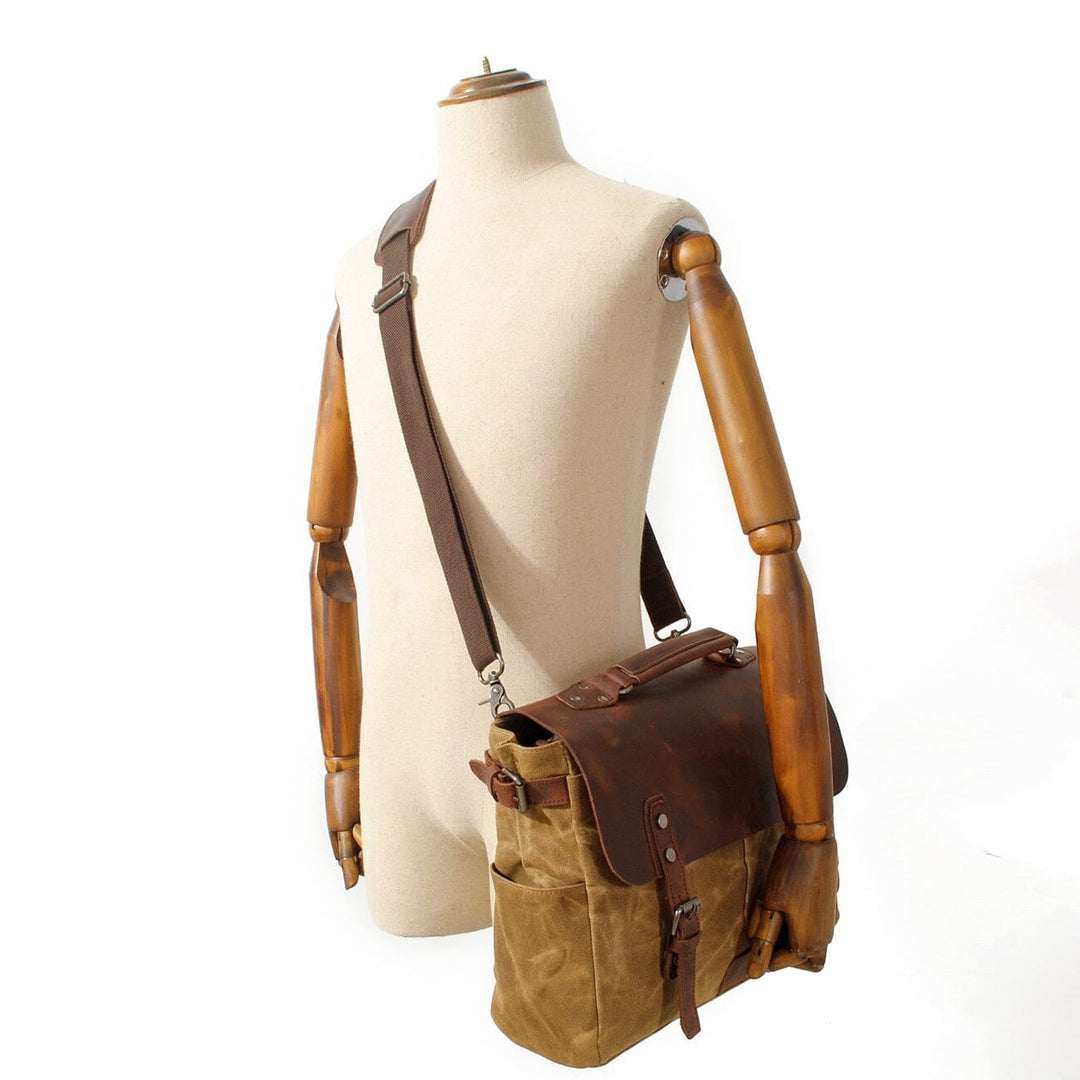 Men’s Vintage Waxed Canvas & Leather Messenger Bag | Alexander