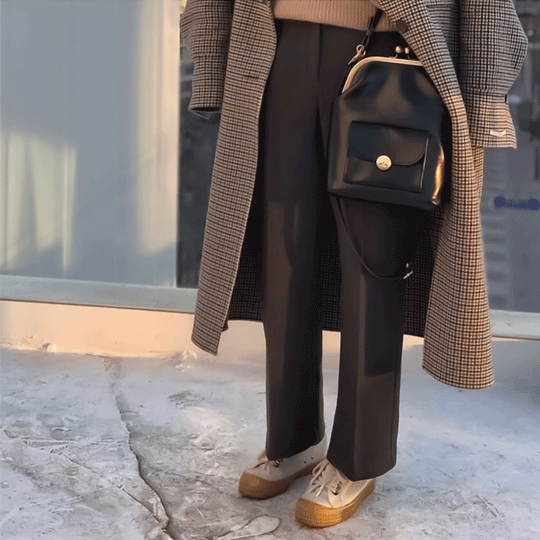 Women’s Small Black Leather Vintage Kiss-Lock Bag – Retro Crossbody & Top Handle Purse